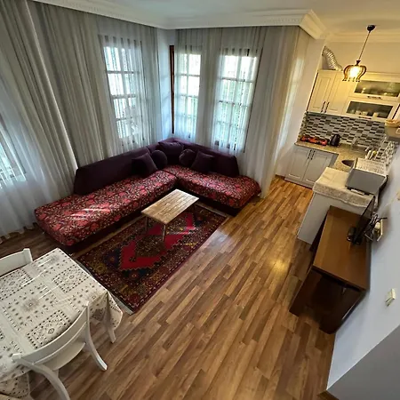 Sultan Suite, Entrance Floor