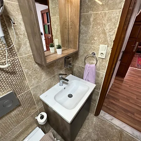 Sultan Suite, Entrance Floor *