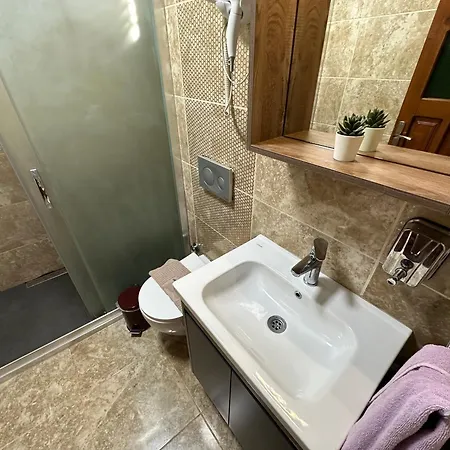 Sultan Suite, Entrance Floor