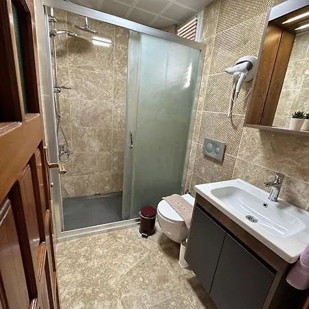 Sultan Suite, Entrance Floor