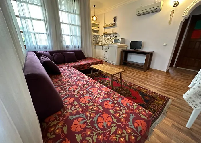 Sultan Suite, Entrance Floor