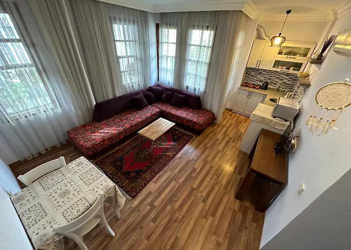 Sultan Suite, Entrance Floor