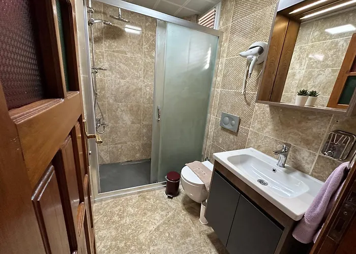 Sultan Suite, Entrance Floor