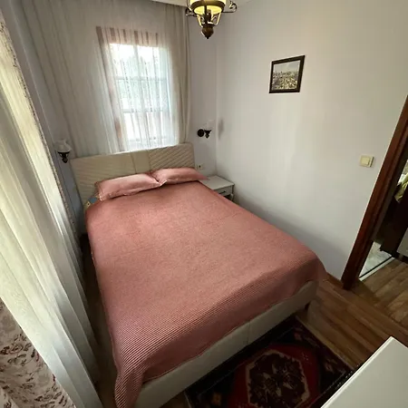 Sultan Suite, Entrance Floor