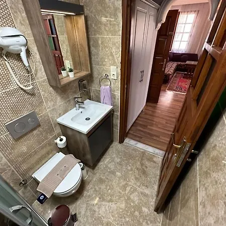 Sultan Suite, Entrance Floor Apartment
